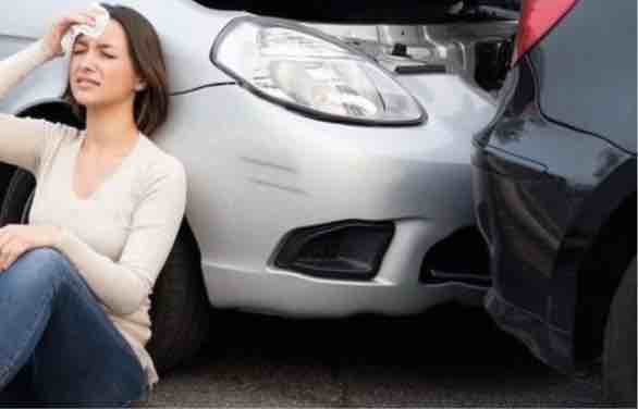 My Motor Claim Woman in Distress Melbourne Car Insurance Claims